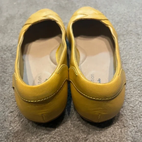 Clarks Gracelin Mia Ballet Flats in Mustard women’s size 7.5 - Picture 2 of 5